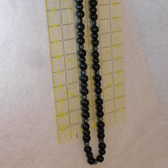 Black Beaded Necklace - Picture 12 of 13